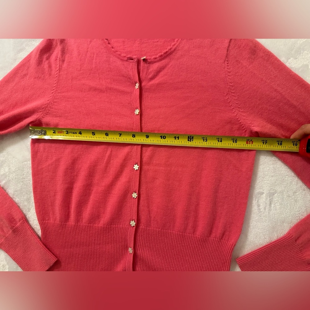 Elie Tahari pink cashmere cardigan w pearl daisy buttons. $328 retail. EUC - Picture 5 of 8